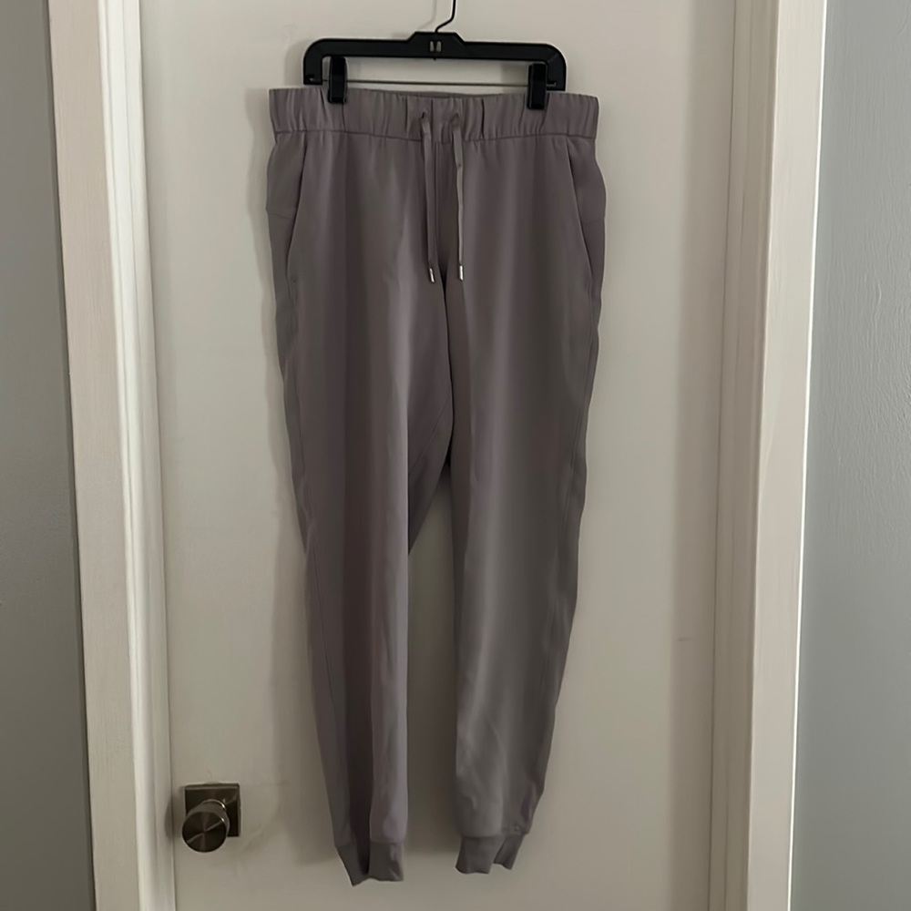 Lululemon trouser like joggers size 6